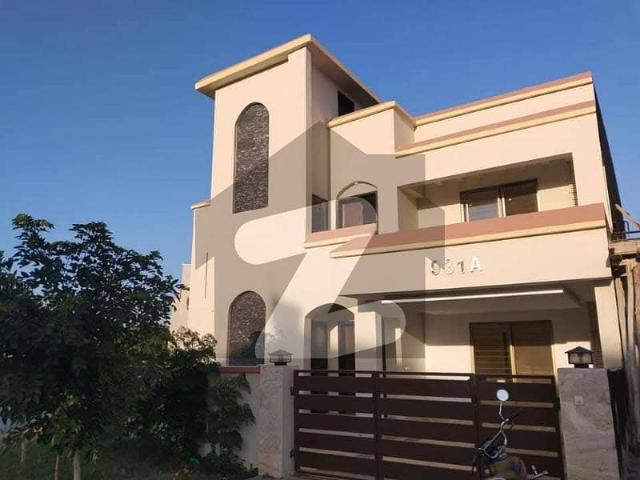 10 Marla House For Rent 10 Marla Full House Sector F1 4 Bedroom Attached Bathroom 2 Kitchen TV Lounge Drawing Room Servant Quarter Double Unit Rent Demand 105k