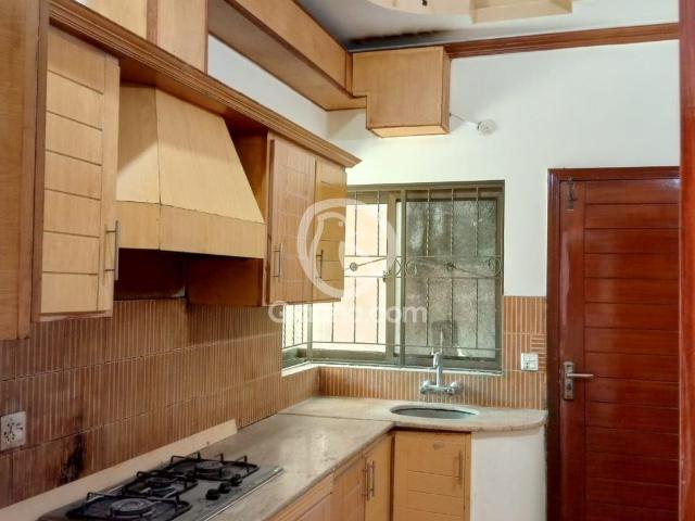 10 Marla House for Rent