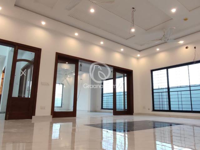10 Marla House for Rent