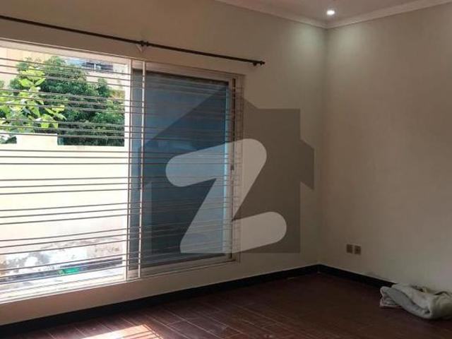 10 Marla House For Rent Bahria Town Phase 8