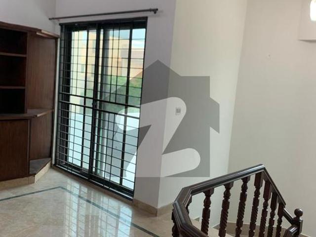 10 marla house for rent in Wapda Town Phase 1