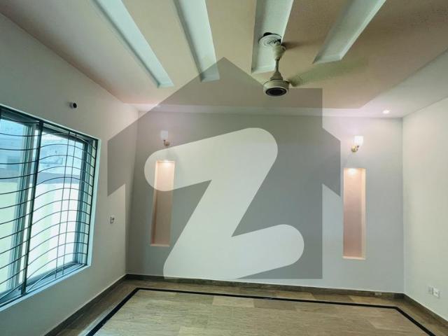 10 Marla House For Rent In Wapda Town Phase 1 Block E2
