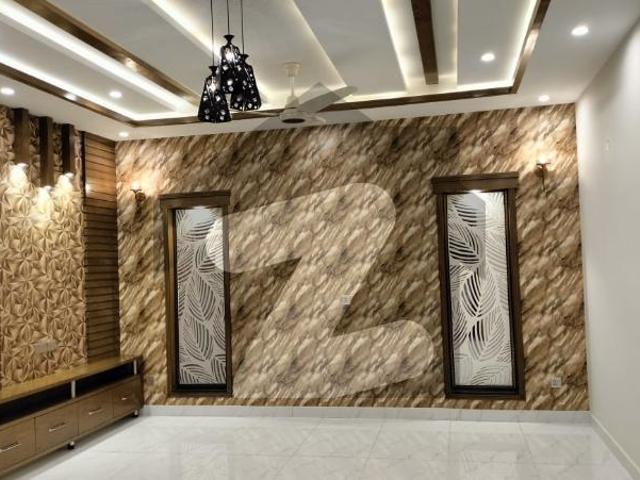 10 Marla House For Rent In Bahria Town Lahore Like New House Bahria Town Sector E