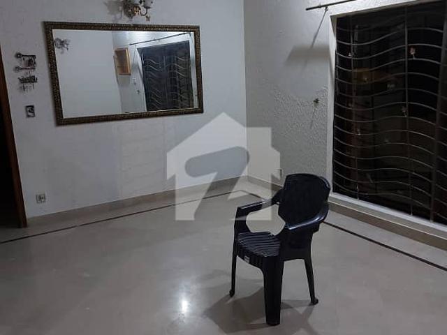 10 marla house for rent in cavalry ground