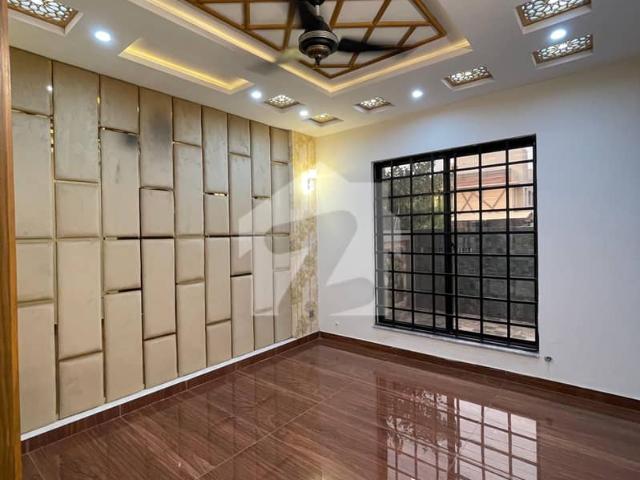 10 Marla House For Rent In Central Park Housing Scheme Lahore
