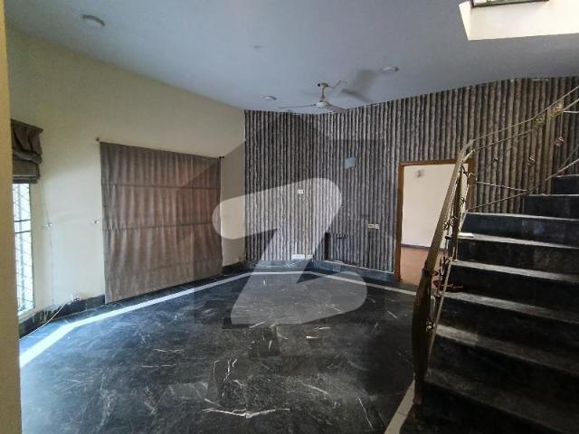 10 marla house for rent in dha phase 4