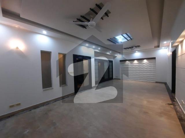 10 marla house for rent in dha phase 5 block d