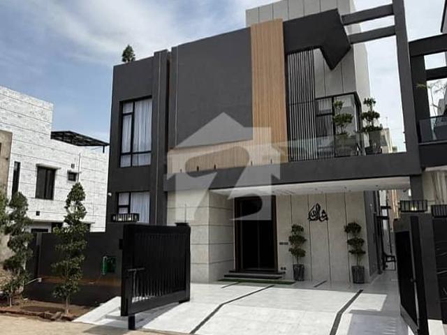 10 Marla House For Rent In DHA Phase 8 Lahore