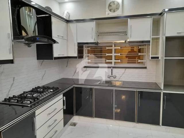 10 Marla House For Rent In Jasmine Block Bahria Town Lahore