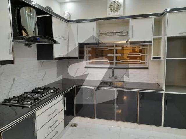 10 Marla house for rent in Jasmine Block Bahria Town Lahore Bahria Town Jasmine Block