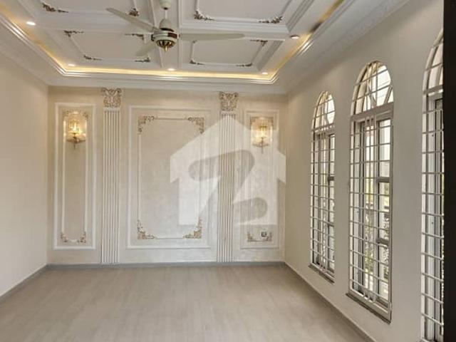10 Marla House For Rent In Paragon City Lahore