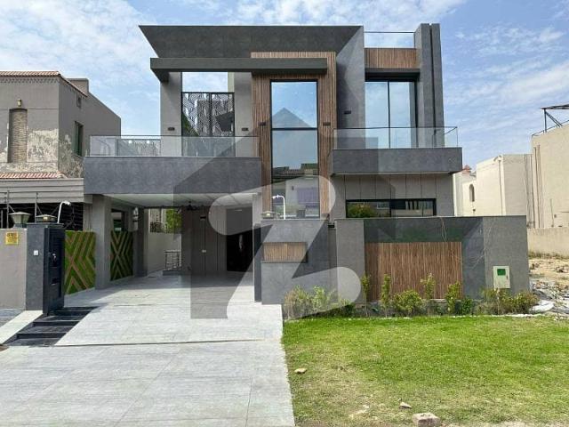 10 Marla House for Rent Spacious & Comfortable Living