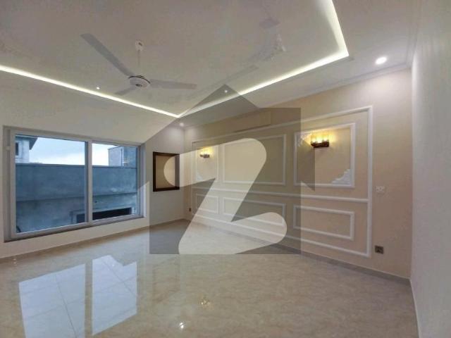 10 Marla House In Bahria Town Phase 8 Block D