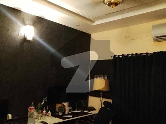 10 Marla House In Beautiful Location