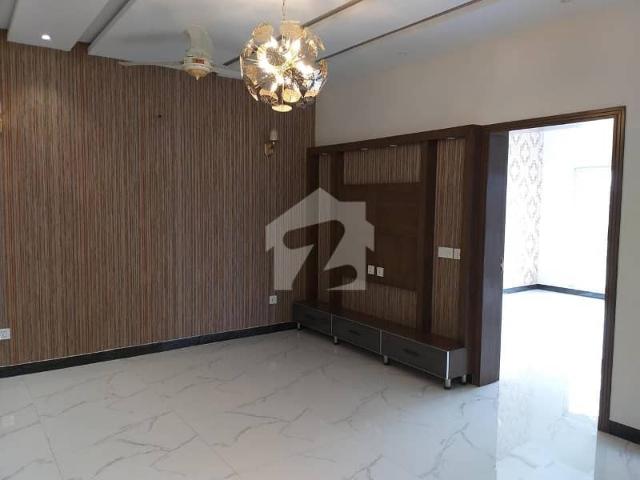 10 Marla House In Central Park Housing Scheme Is Best Option