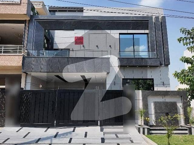 10 Marla House In LDA Avenue Is Available For Sale