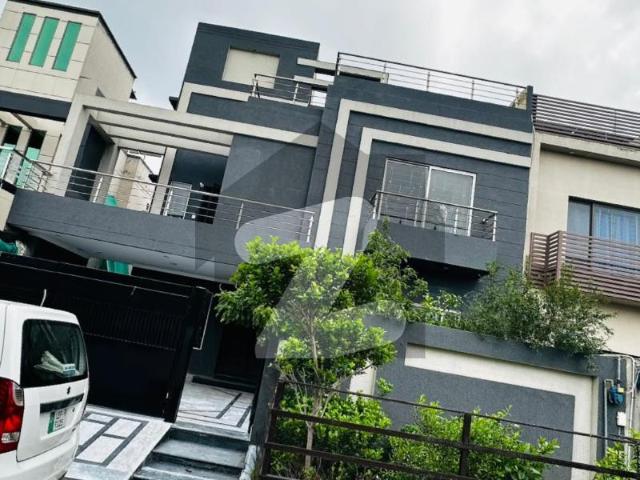 10 Marla House In Paragon City Executive Block For Sale Paragon City Executive Block