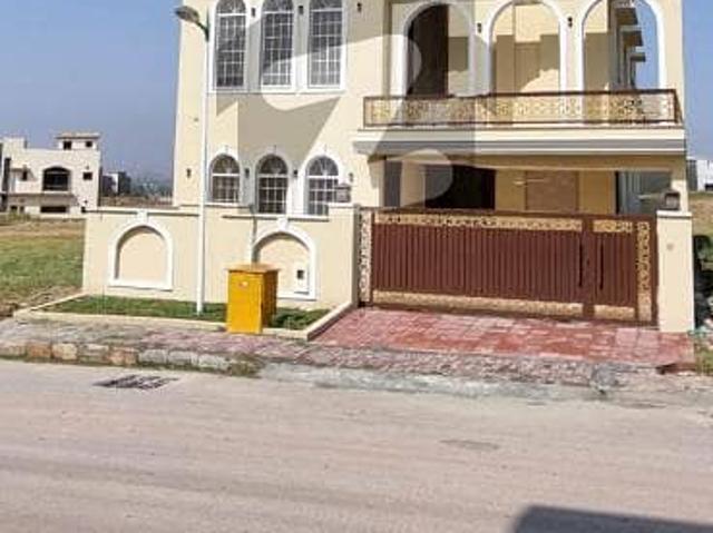 10 Marla House Is Available For Rent In Bahria Town Phase 8 Block G Rawalpindi