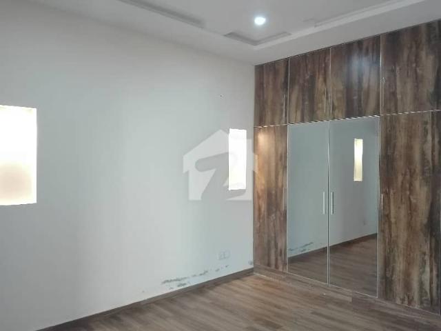 10 Marla House Is Available For Sale