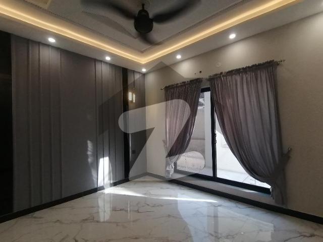 10 Marla House Is Available For Sale In Central Park Housing Scheme Block G Lahore Central Park Block G