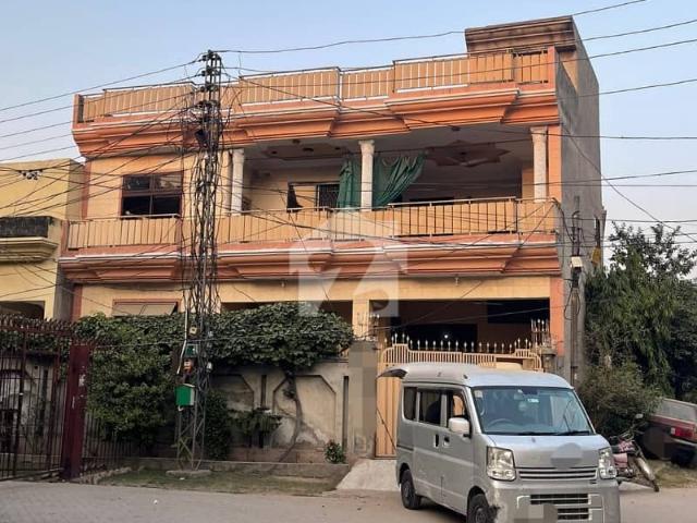 10 Marla House Is Available In Affordable Price In Marghzar Officers Colony