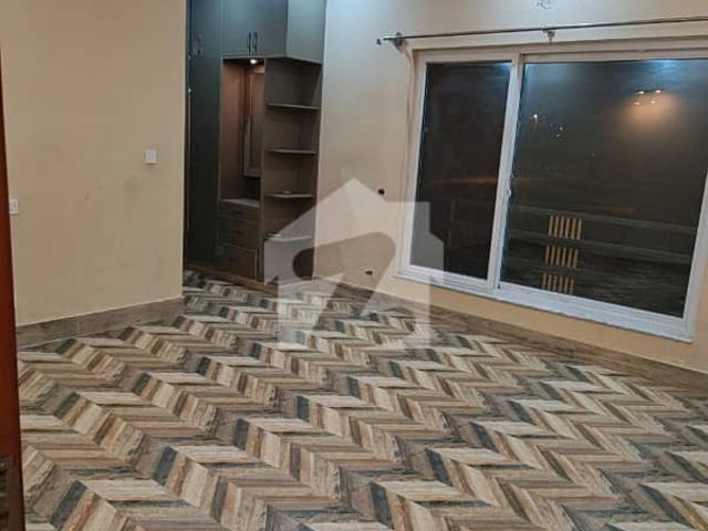 10 Marla House Like Brand New