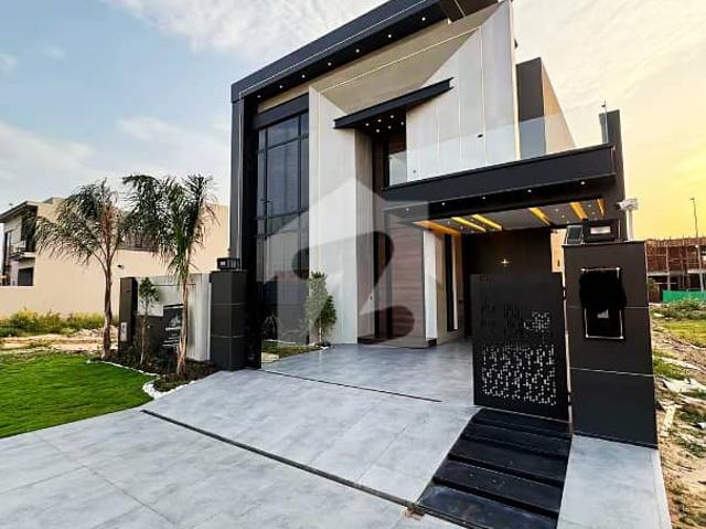 10 marla house on good location nearest to commercial area available for sale in bahria town