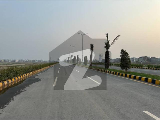 10 Marla Plot For Sale Oversees Block 40 Foot Corner Near Theeme Park