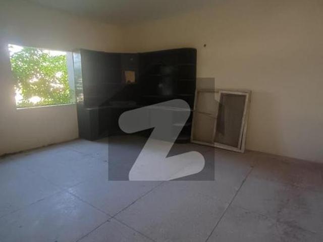 10 Marla Independent House Available For Rent In Gulberg