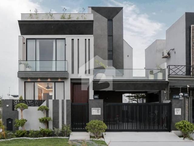 10 Marla Lavish Brand New Bungalow On Top Location For Rent In DHA Phase 7 Lahore