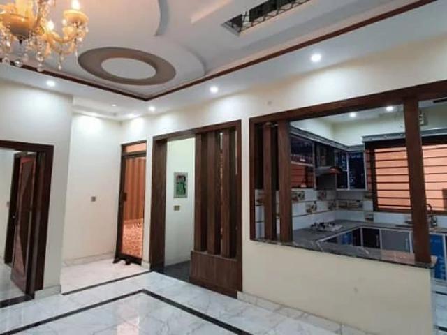 10 Marla Lavish House Lahore ALLAMA IQBAL TOWN ID 82041