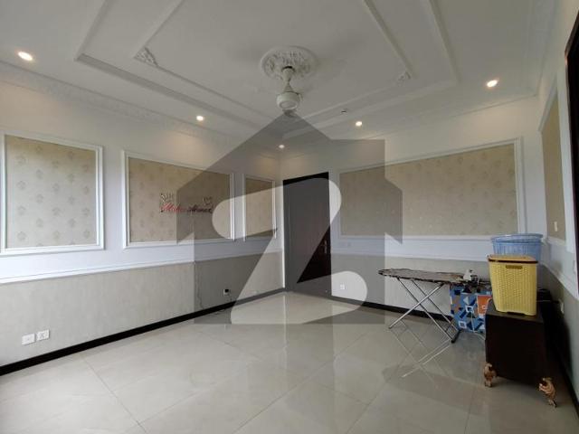 10 marla lavish style house available for rent dha phase 7