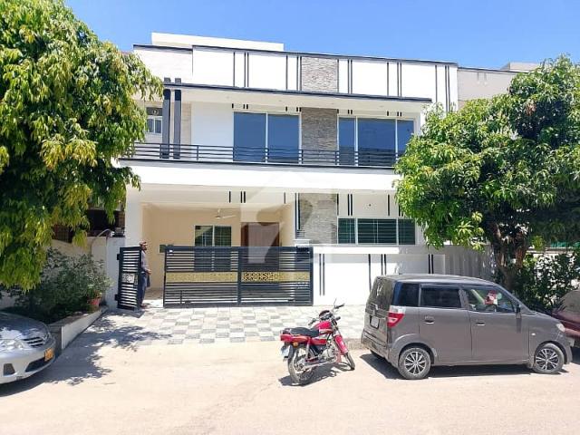 10 Marla Like New Double Storey House for Sale in E 11 MPCHS, Islamabad