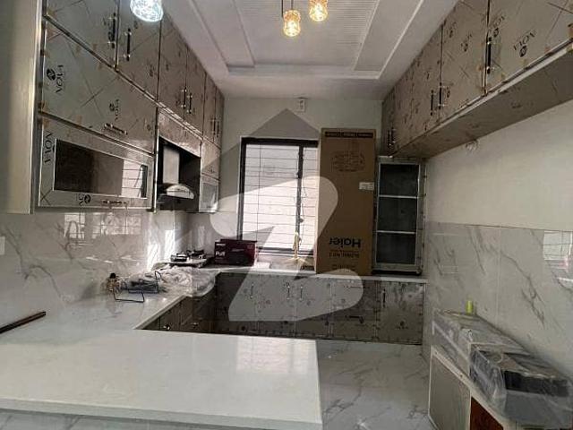 10 Marla Like New House Available For Rent