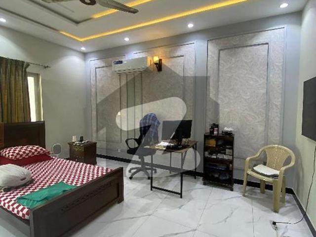 10 Marla Like New House for Sale | 5 Bed | 6 Bath | 2 Kitchens | 2 TV Lounges Bahria Town Phase 8 Block C