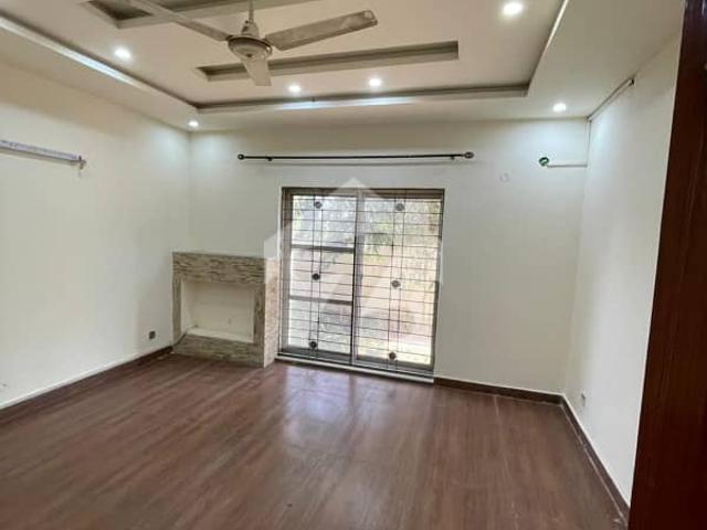 10 marla like new lower portion for rent upper lock in jasmine block bahria town lahore