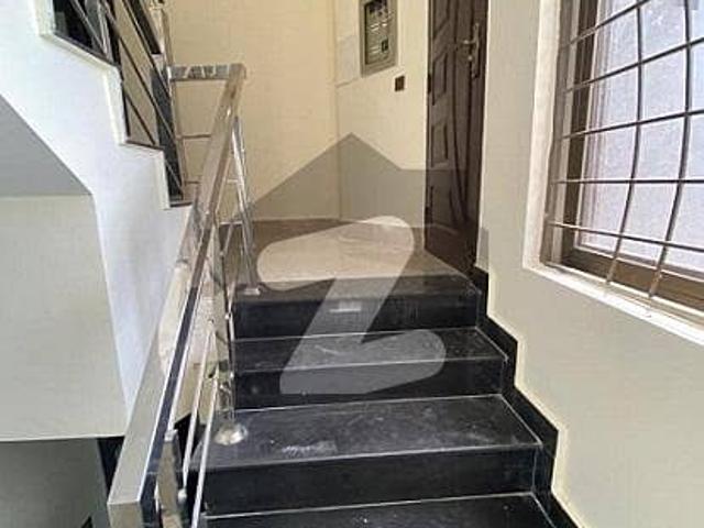 10 marla like brand new upper portion lower locked for rent in overseas a block bahria town lahore