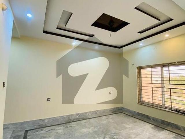 10 Marla Like Brand New Double Storey House Available For Rent University Town