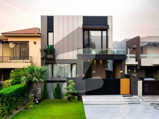 10 marla like brand new house for rent near park