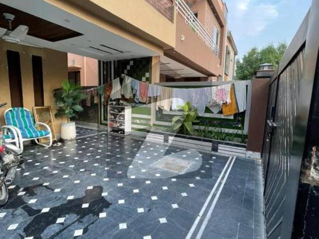10 Marla Like Brand New Luxury House For Sale In Bahria Town Lahore. Bahria Town Nishtar Block