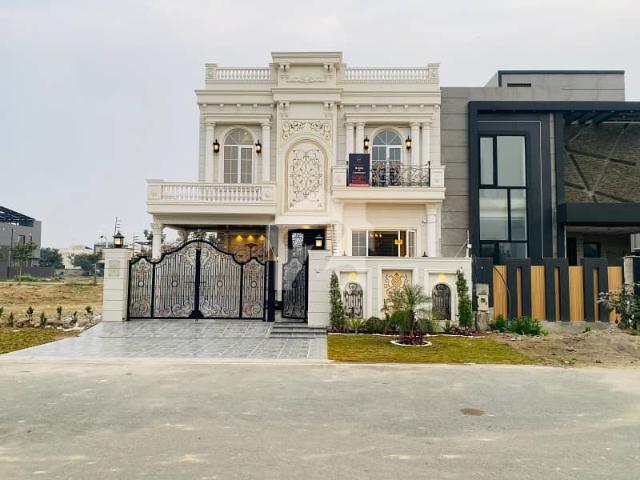 10 Marla Luxurious Beautiful House for Sale DHA Phase 7, Lahore