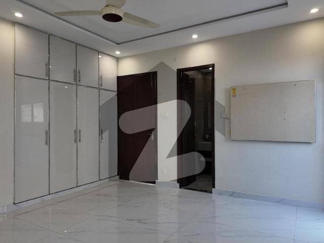 10 Marla Luxurious Designer House For Rent Bahria Towan Lahore