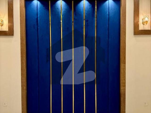 10 Marla Luxurious Designer Modern House For Sale BahriaTowan Lahore Bahria Town Sector C