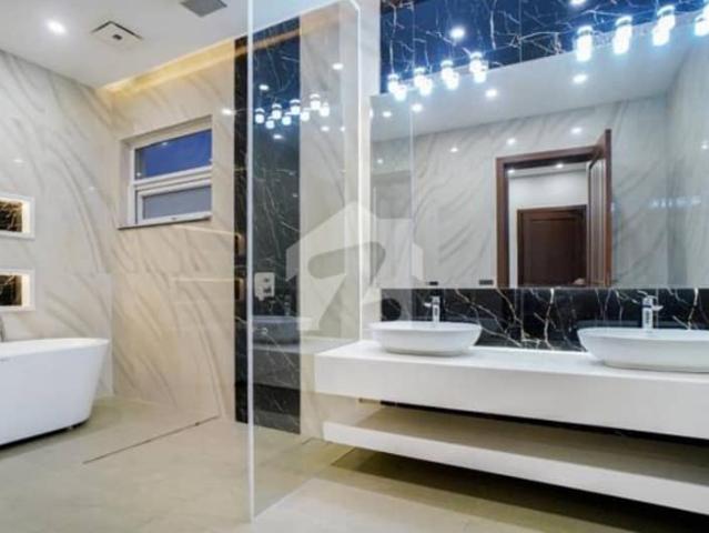 10 Marla Luxury Bungalow For Sale In DHA Phase 7