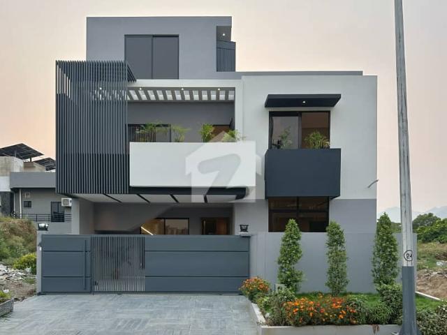 10 Marla Luxury Designer House For Sale In B17 Islamabad