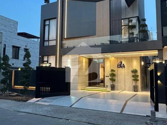 10 marla luxury full furnished house for rent