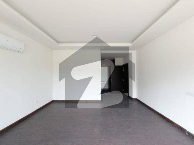 10 Marla Luxury Fully Fitted Villa Available For Sale In Eighteen Islamabad