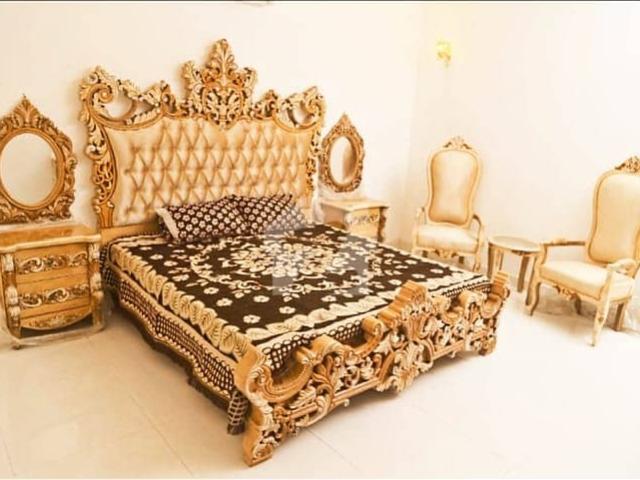 10 Marla Luxury Furnished House Available For Rent In Bahria Town Lahore