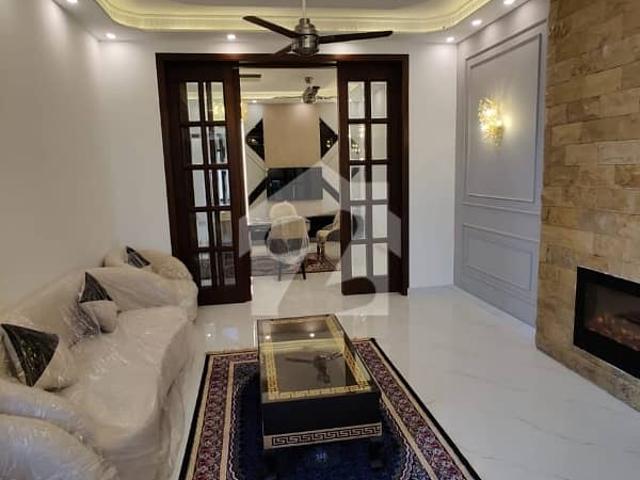 10 Marla Luxury Furnished House for sale