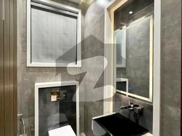 10 Marla Luxury House For Rent In Bahria Town Sector E
